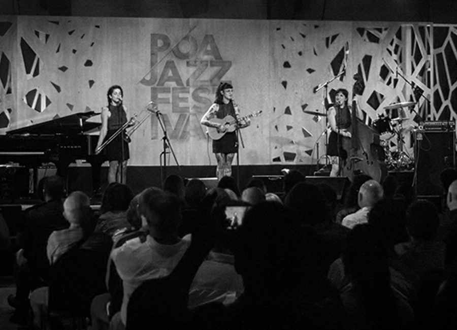 Bourbon Sweethearts Poa Jazz